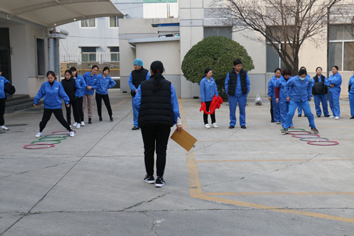 東綸公司舉辦“三八女神節(jié)”趣味運動會活動